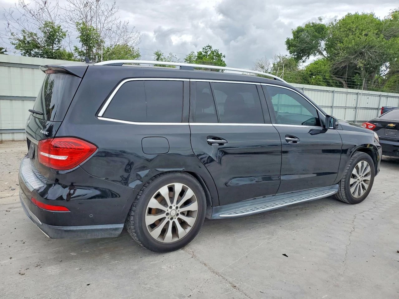 Mercedes-Benz GLS 450 3.0l 4Matic, снимка 3 - Автомобили и джипове - 55465531