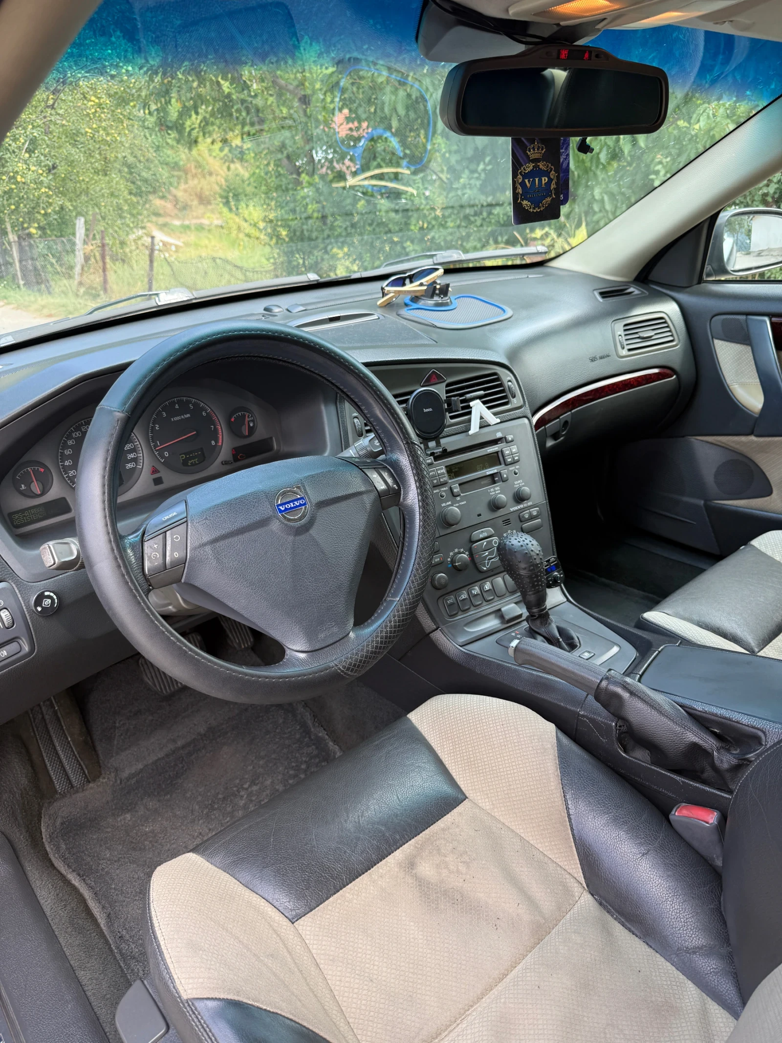 Volvo S60 2.4T, снимка 3 - Автомобили и джипове - 55771489
