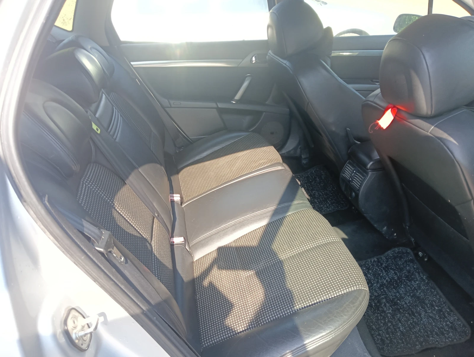 Peugeot 407 2.0hdi, снимка 11 - Автомобили и джипове - 55797590