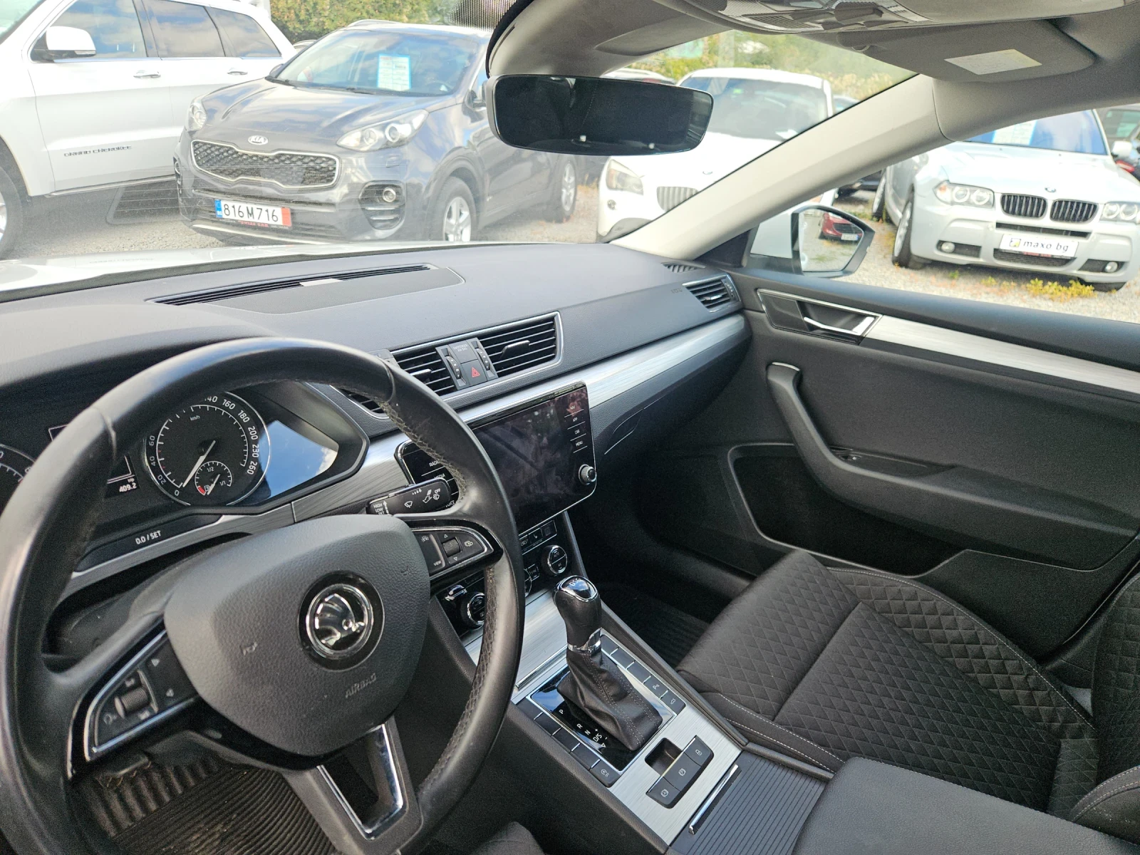 Skoda Superb 1.5i-150k.c, снимка 12 - Автомобили и джипове - 56049584