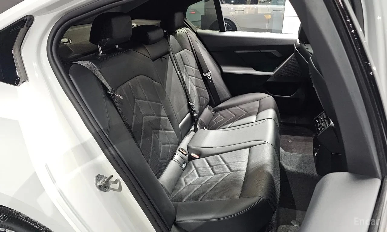 BMW 520 XDRIVE20D * M SPORT* ФИКСИРАНА ЦЕНА ДО БЪЛГАРИЯ*  , снимка 16 - Автомобили и джипове - 56084129