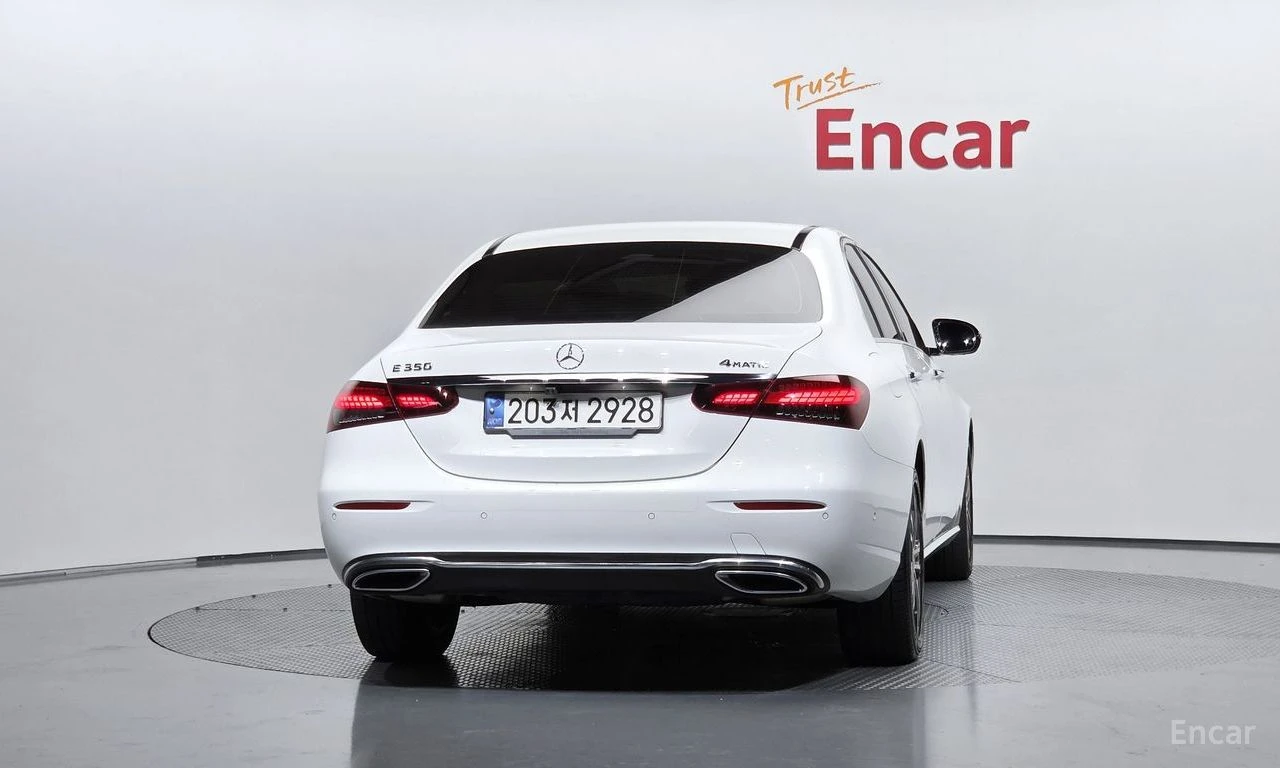 Mercedes-Benz E 350 4MATIC* BURMESTER* ОБДУХВАНЕ* ДИСТРОНИК* ХЕДЪП* , снимка 4 - Автомобили и джипове - 56114873