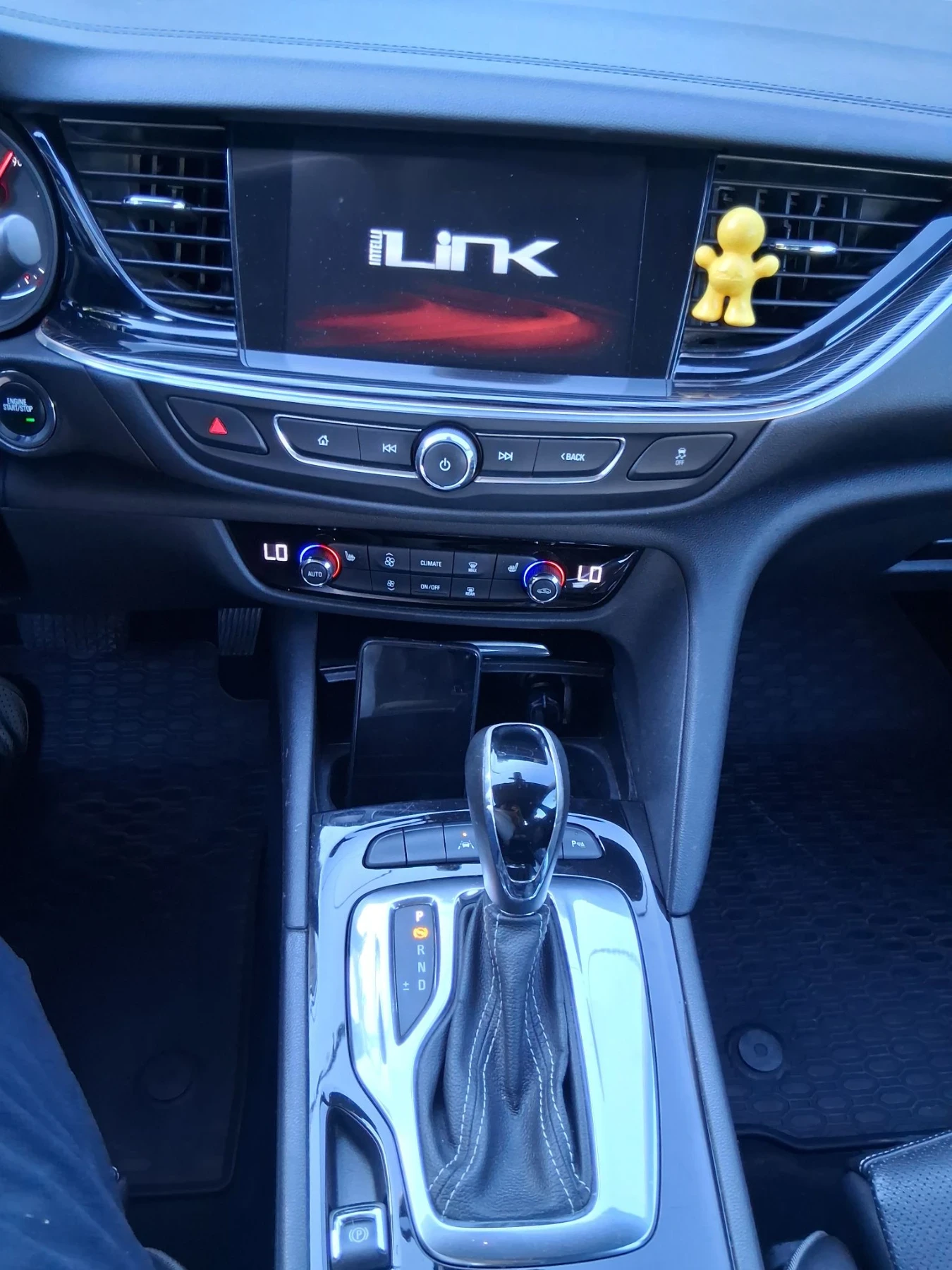 Opel Insignia 2.0 170коня Автомат внос Германия , снимка 11 - Автомобили и джипове - 56135431