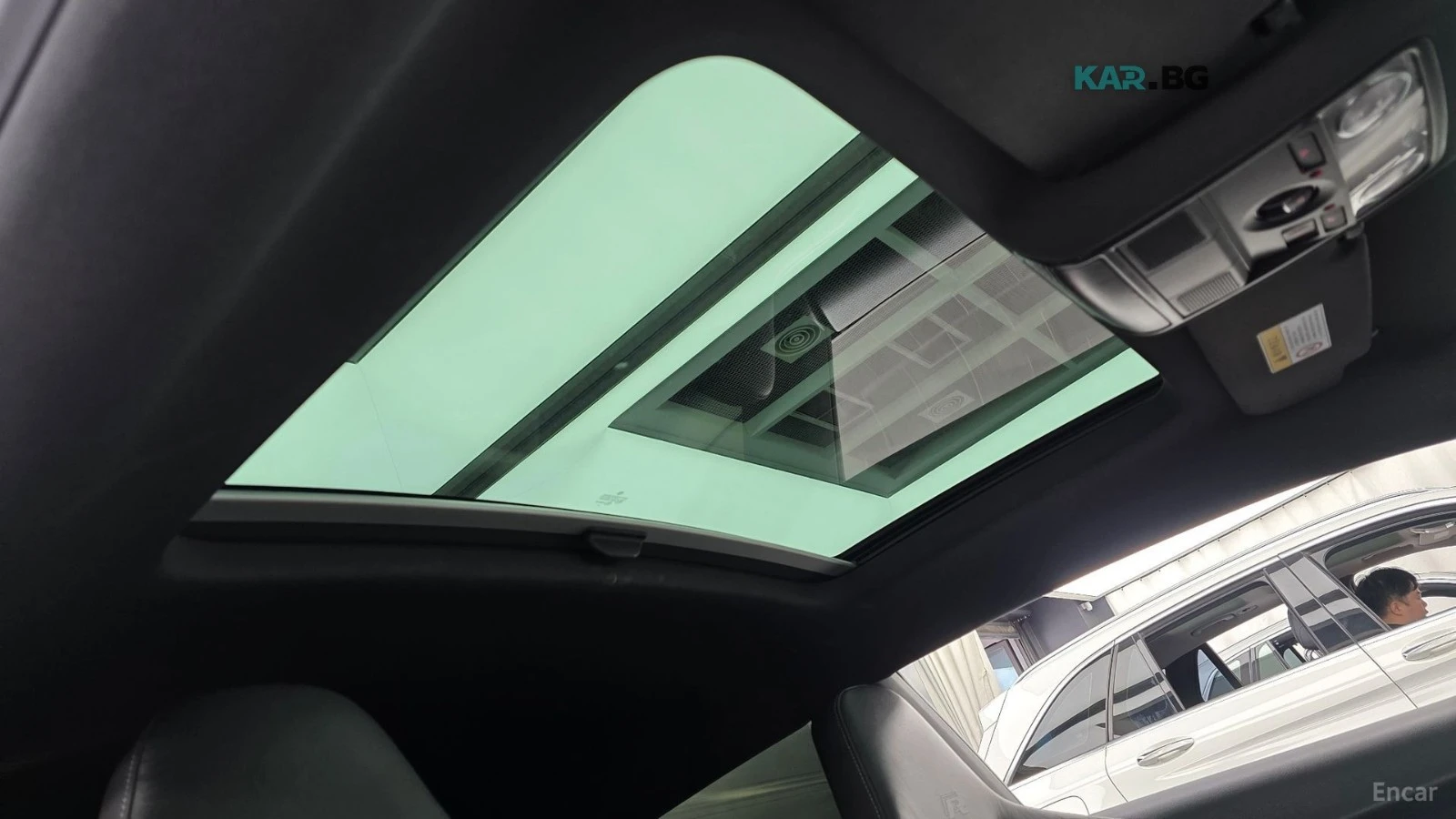 VW Scirocco 2.0TSI* R* КОЖА* ПОДГРЕВ* КАМЕРА* ПАНО* BBS* , снимка 16 - Автомобили и джипове - 56178625