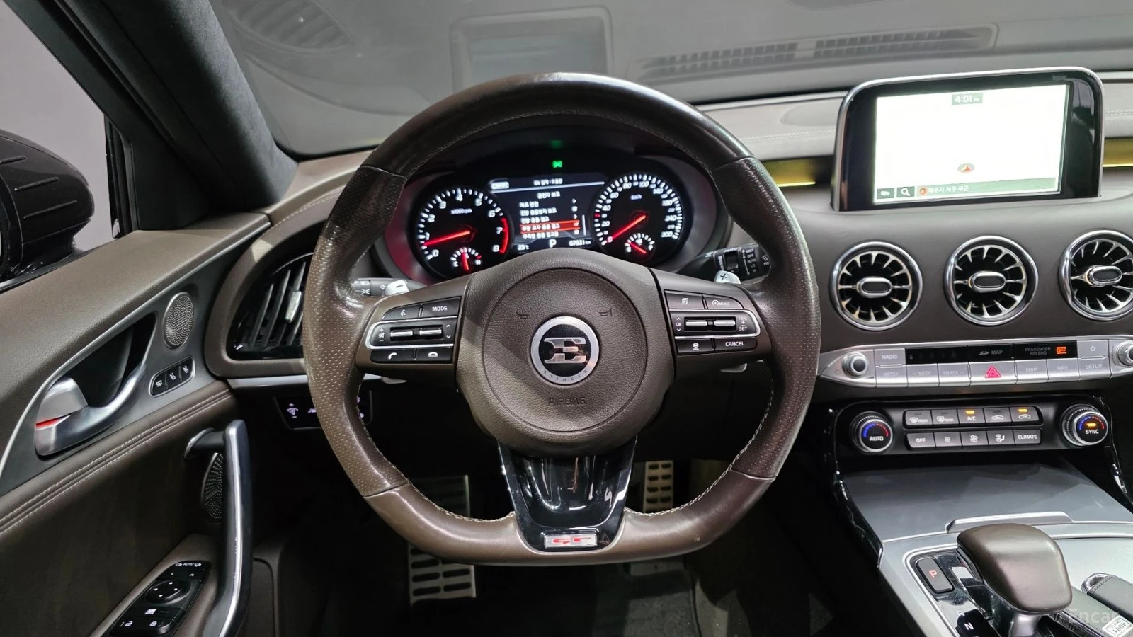 Kia Stinger 3.3T| 370HP| PANO| HUD| 360| �����| MEMORY | Mobile.bg � ����������� 12