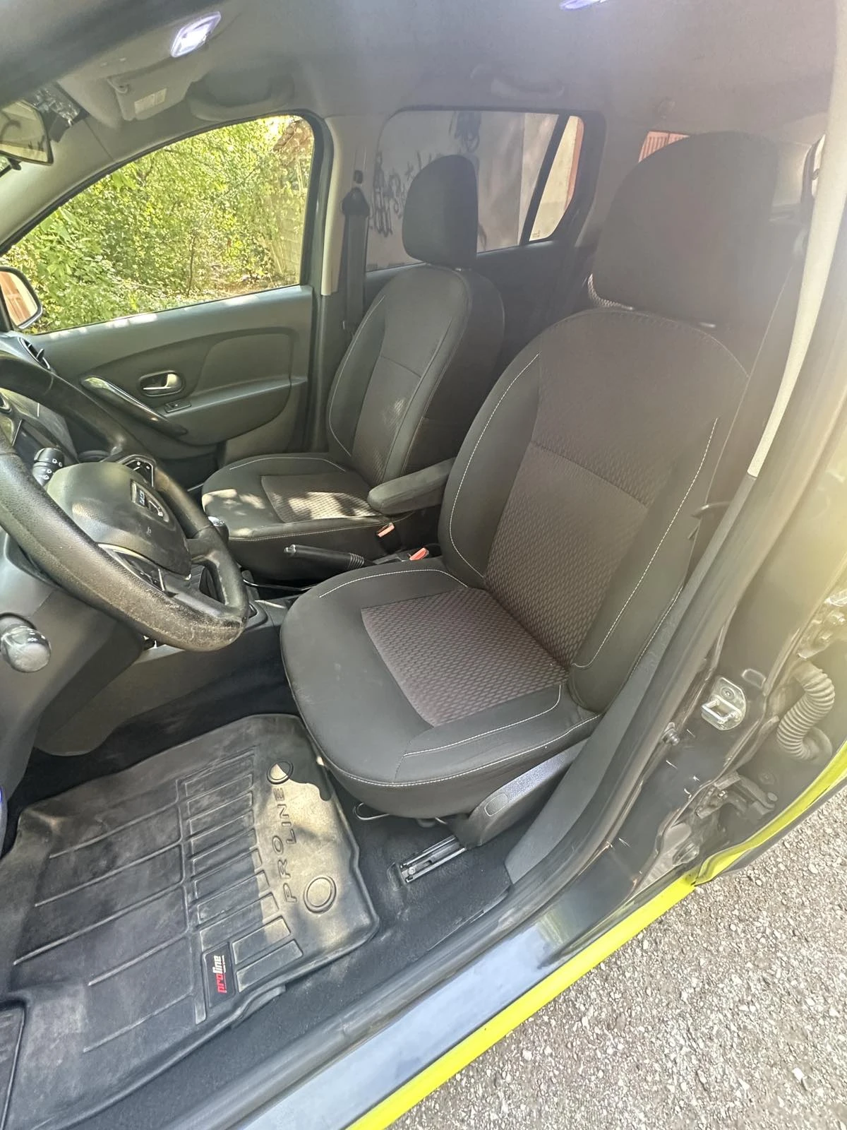 Dacia Logan 1.0 бензин/газ, снимка 9 - Автомобили и джипове - 56378220