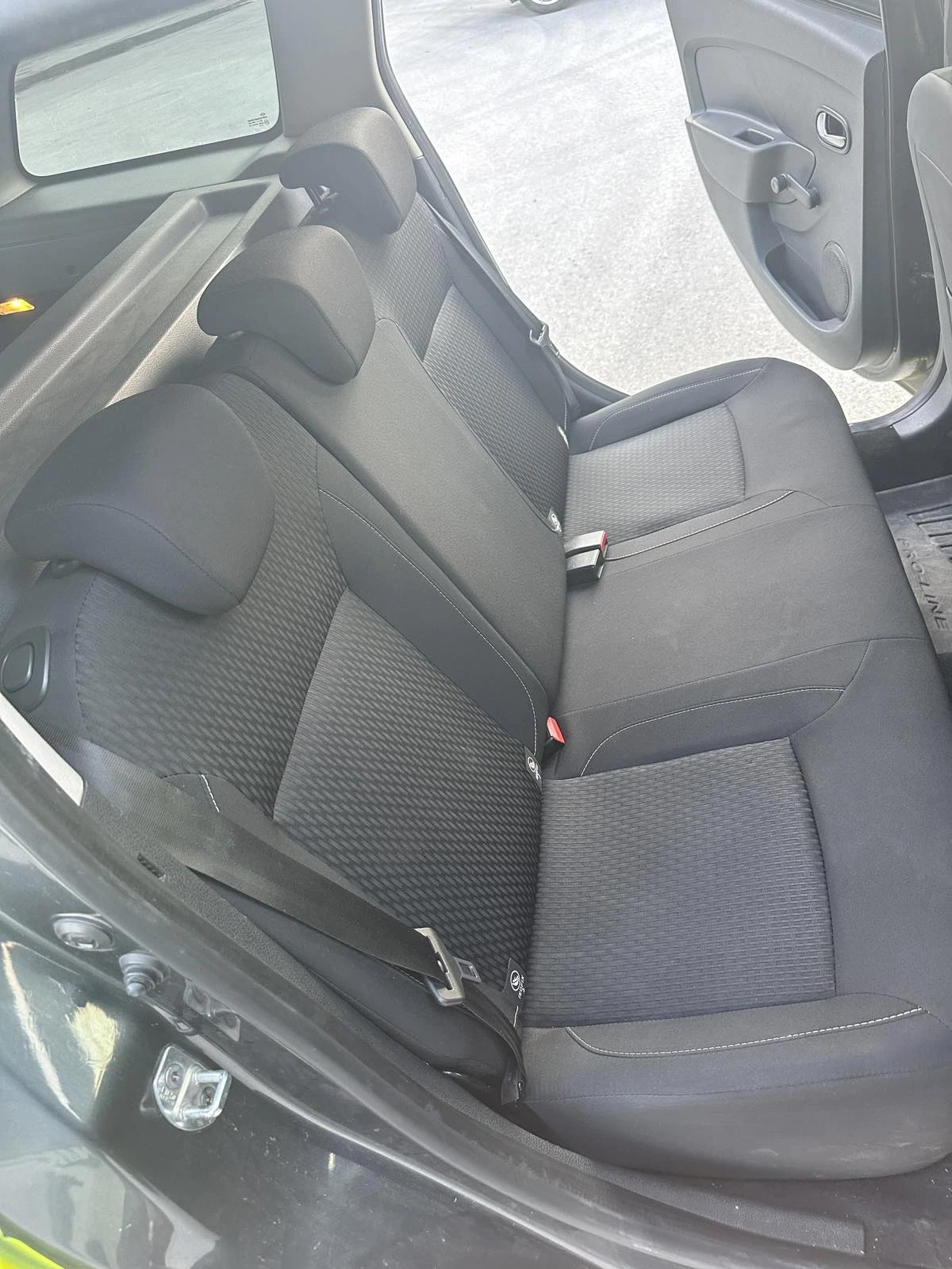 Dacia Logan 1.0 бензин/газ, снимка 11 - Автомобили и джипове - 56378220