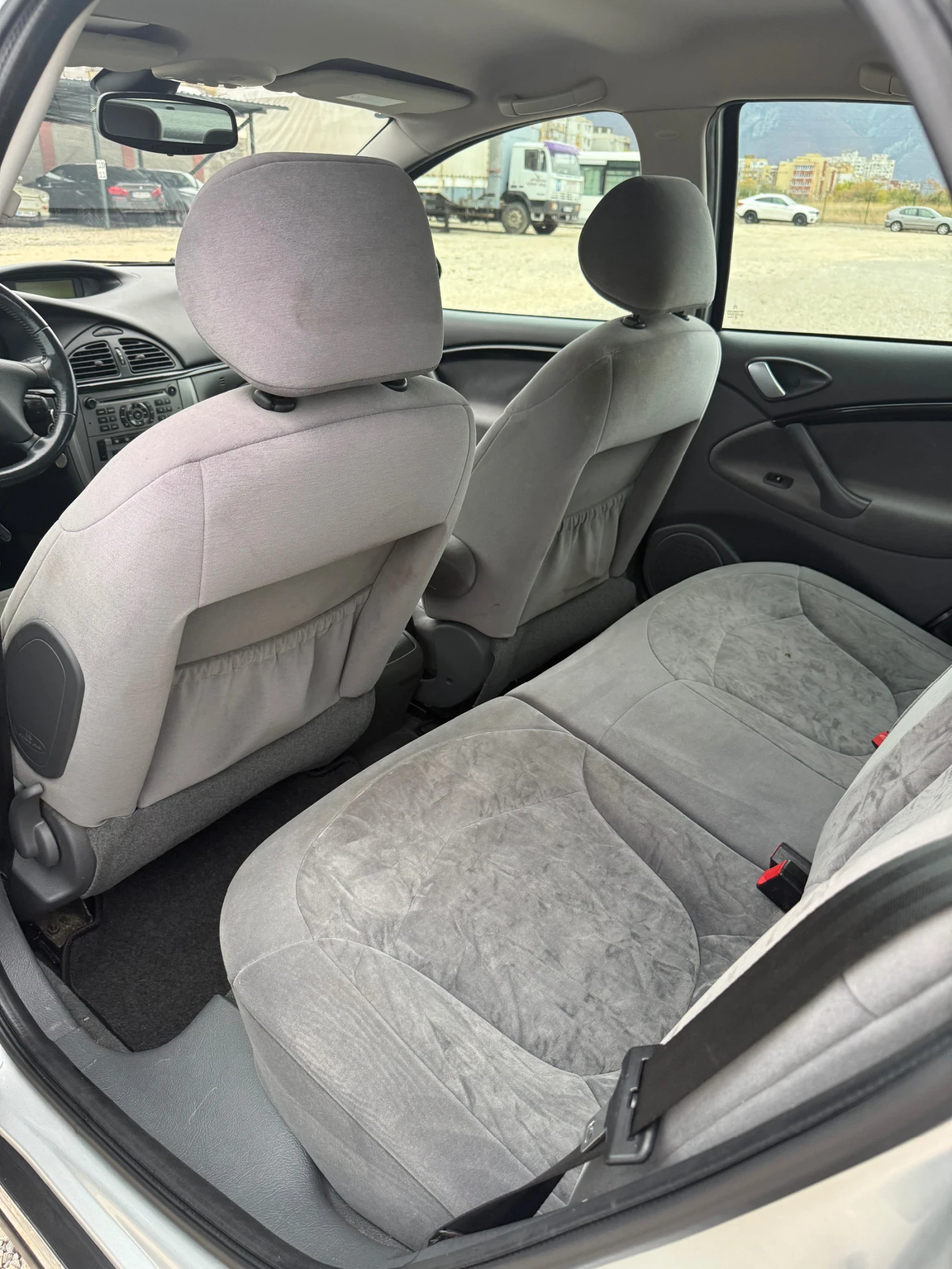 Citroen C5 1.6 HDI, снимка 14 - Автомобили и джипове - 56708838