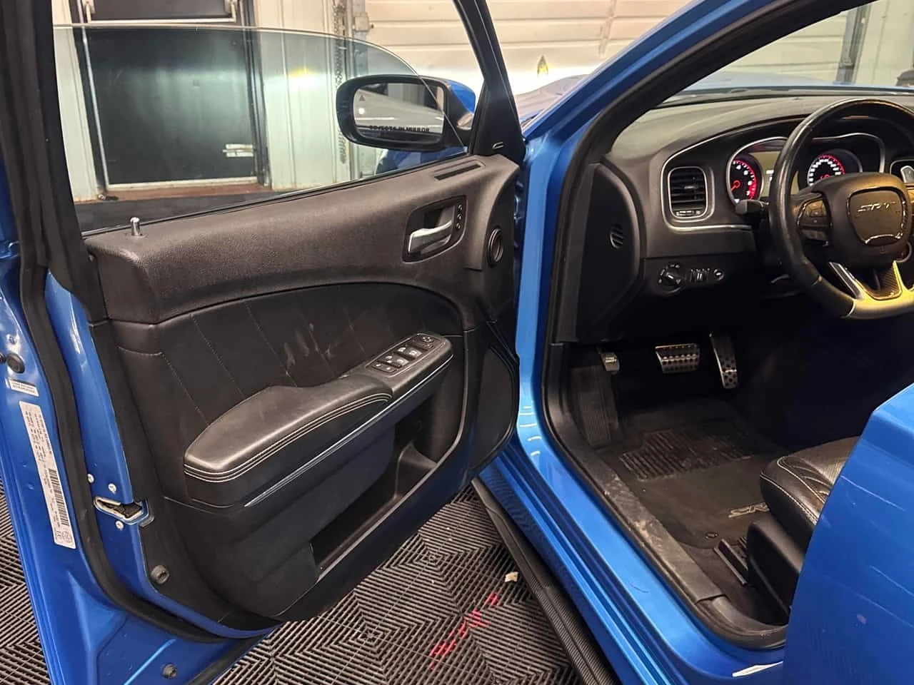 Dodge Charger * SRT 392 * KEYLESS * ПОДГРЕВ * , снимка 11 - Автомобили и джипове - 56734886