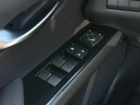 Lexus UX 250h F Sport Design Hybrid 44 000км Перфектен , снимка 16