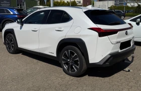 Lexus UX 250h F Sport Design Hybrid 44 000км Перфектен , снимка 3