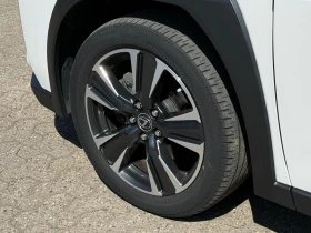 Lexus UX 250h F Sport Design Hybrid 44 000км Перфектен , снимка 14