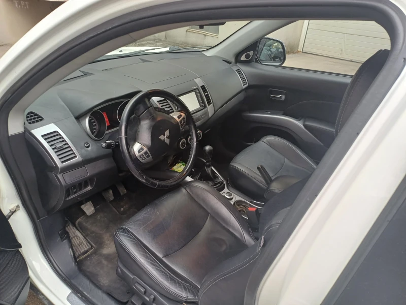 Mitsubishi Outlander 2.2 INSTYLE+ 6+ 1, снимка 5 - Автомобили и джипове - 49608551