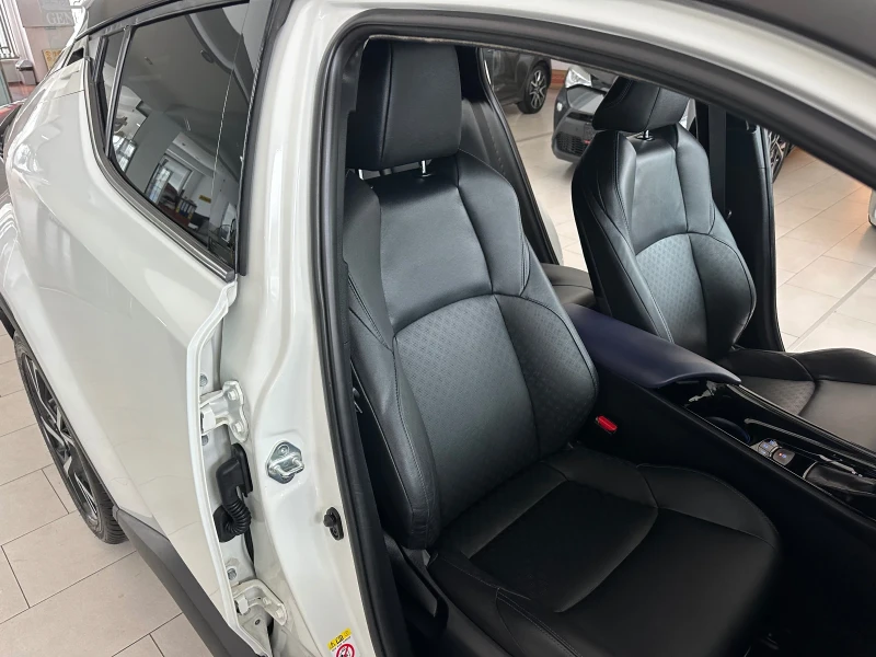 Toyota C-HR  Classy* Bitone, снимка 7 - Автомобили и джипове - 52097622