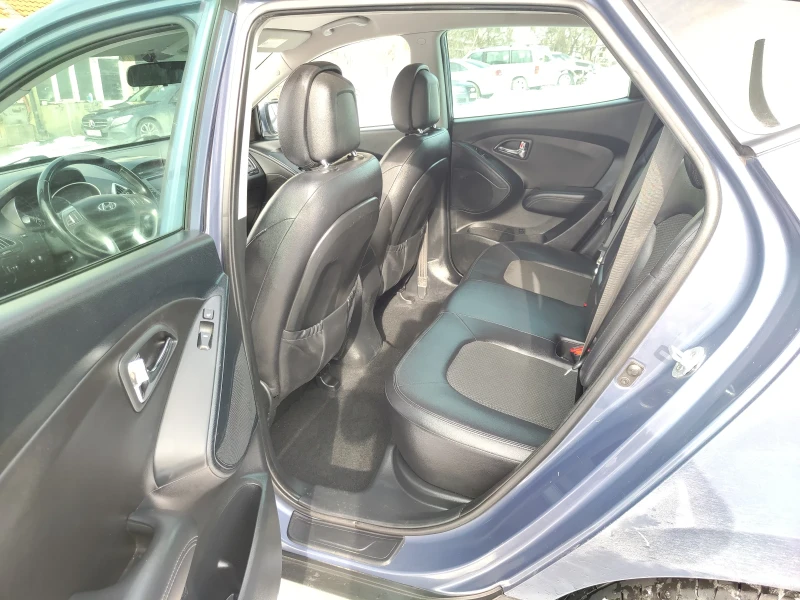 Hyundai IX35, снимка 12 - Автомобили и джипове - 53341127