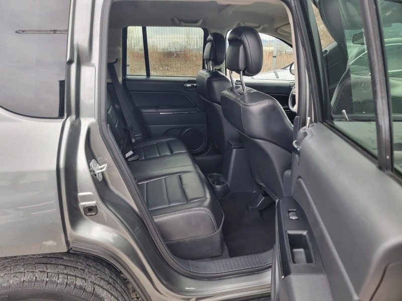 Jeep Compass 2.2CRD 4X4 LIMITED КОЖА , снимка 8 - Автомобили и джипове - 53418939