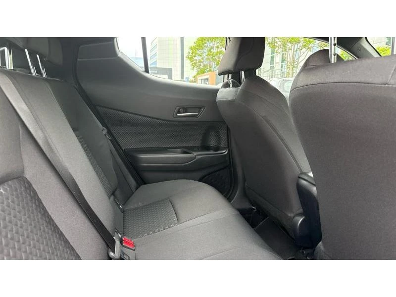Toyota C-HR 1.8 HSD Center - изображение 7