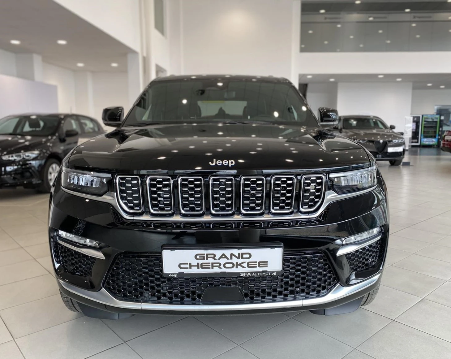 Jeep Grand cherokee 2.0 PHEV 381к.с - изображение 2