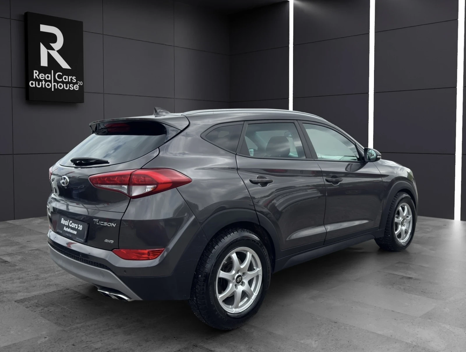 Hyundai Tucson 2.0 CRDI* 4х4* CAMERA* РЕГИСТРИРАНА* РЕАЛНИ КИЛОМЕ - изображение 6