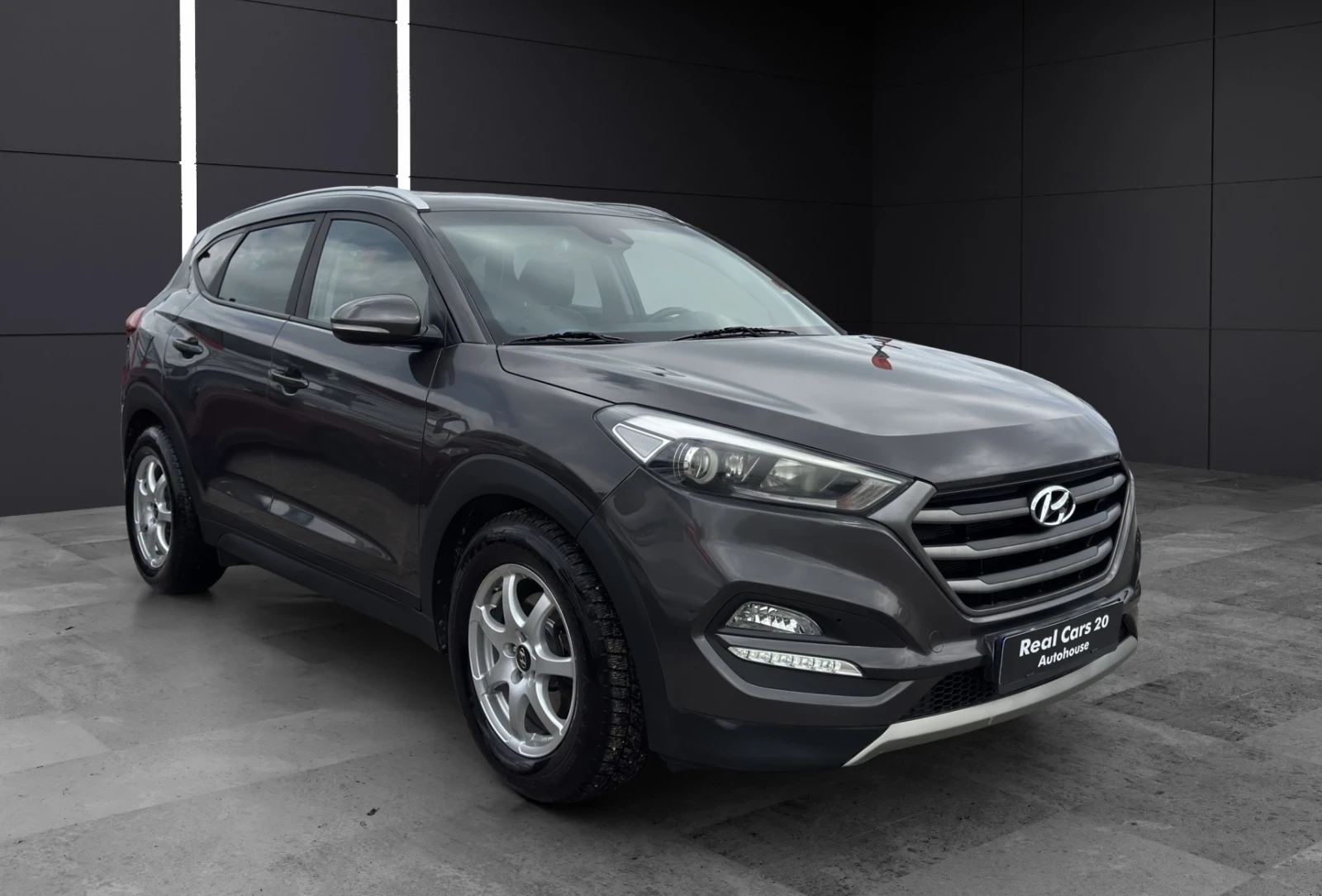 Hyundai Tucson 2.0 CRDI* 4х4* CAMERA* РЕГИСТРИРАНА* РЕАЛНИ КИЛОМЕ - изображение 3