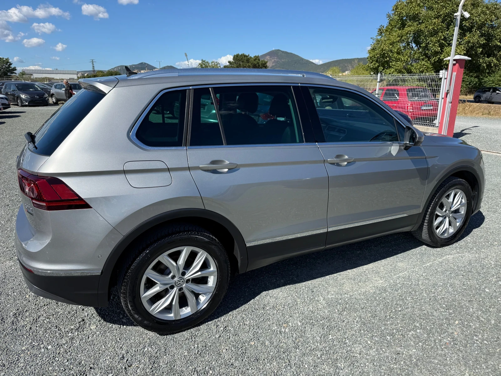 VW Tiguan (KATO НОВА)^(4x4) - изображение 5