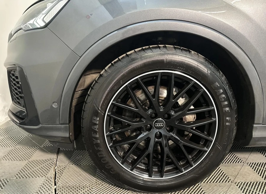 Audi Q7 55 TFSI Quattro S - line - изображение 9