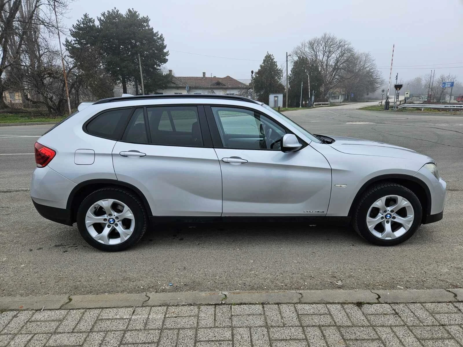 BMW X1 2.0, снимка 3 - Автомобили и джипове - 53725181