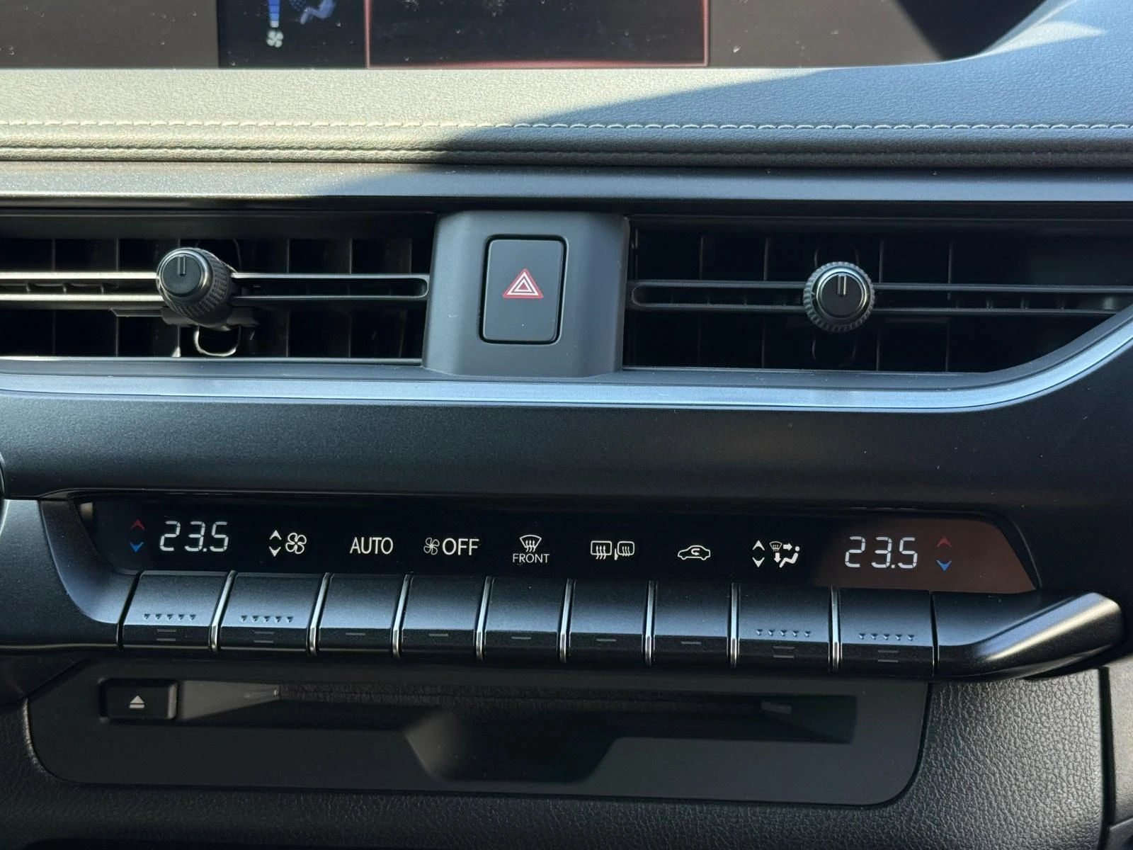 Lexus UX 250h F Sport Design Hybrid 44 000�� ���������  | Mobile.bg � ����������� 10