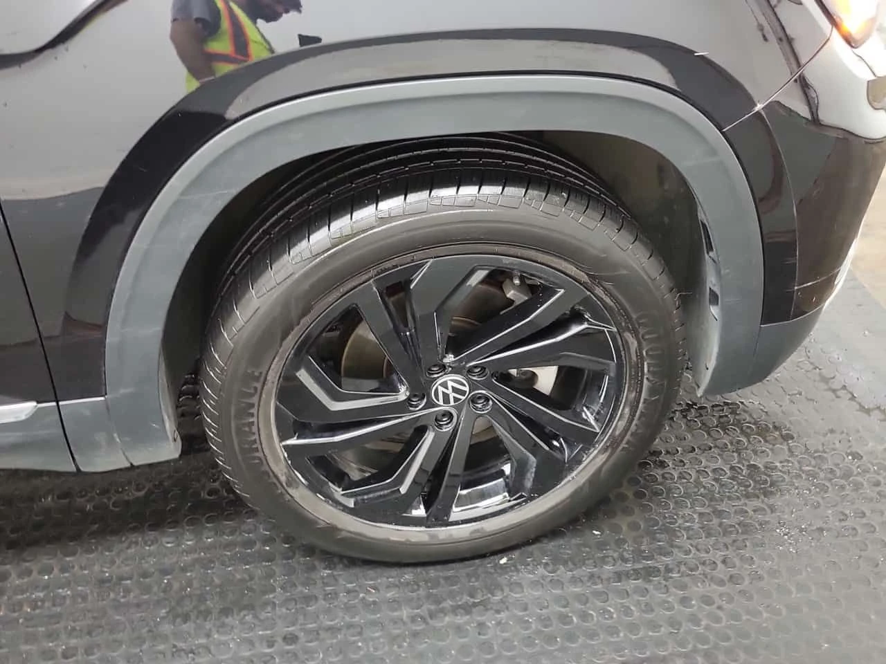 VW Atlas * Highline * CARFAX * ЦЕНА ДО БГ, снимка 5 - Автомобили и джипове - 55097781