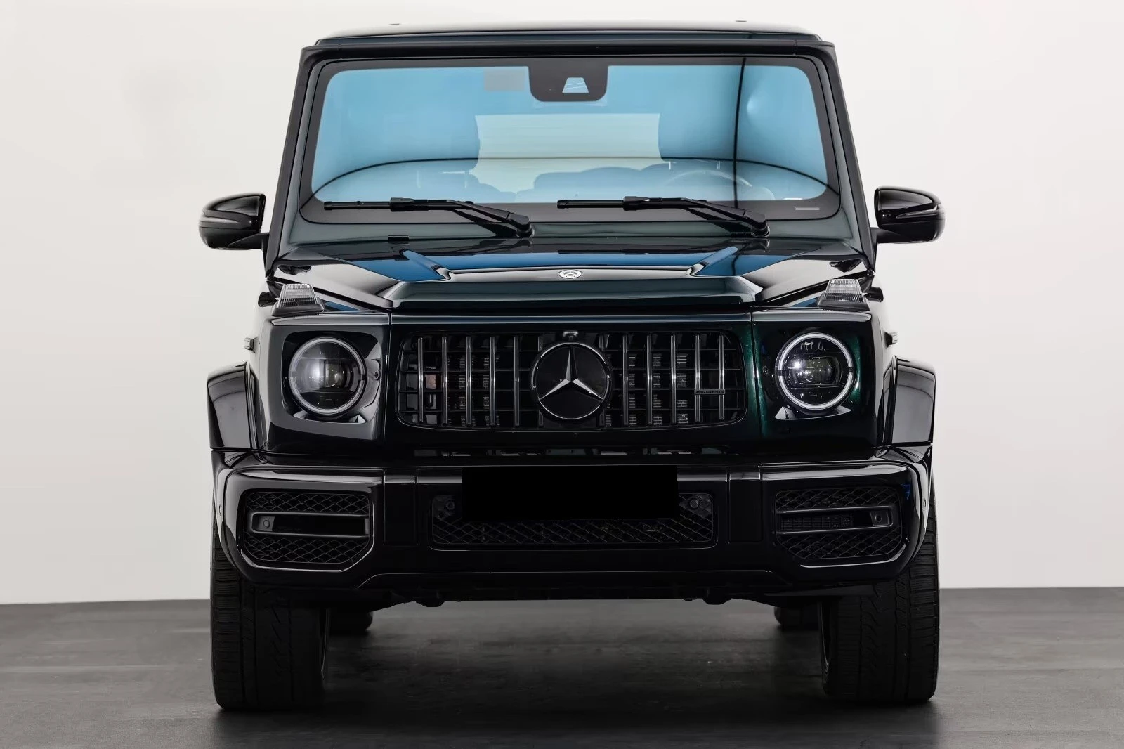 Mercedes-Benz G 63 AMG FACELIFT / BURM / 360 / NIGHT / SUPERIOR / 4 MATIC, снимка 2 - Автомобили и джипове - 55187891
