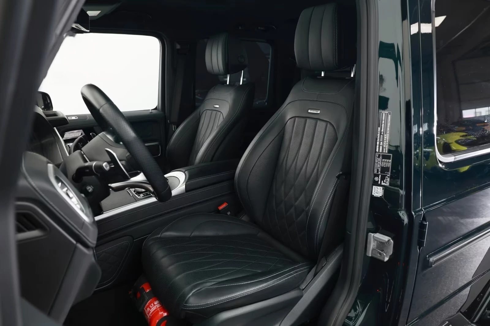 Mercedes-Benz G 63 AMG FACELIFT / BURM / 360 / NIGHT / SUPERIOR / 4 MATIC, снимка 8 - Автомобили и джипове - 55187891