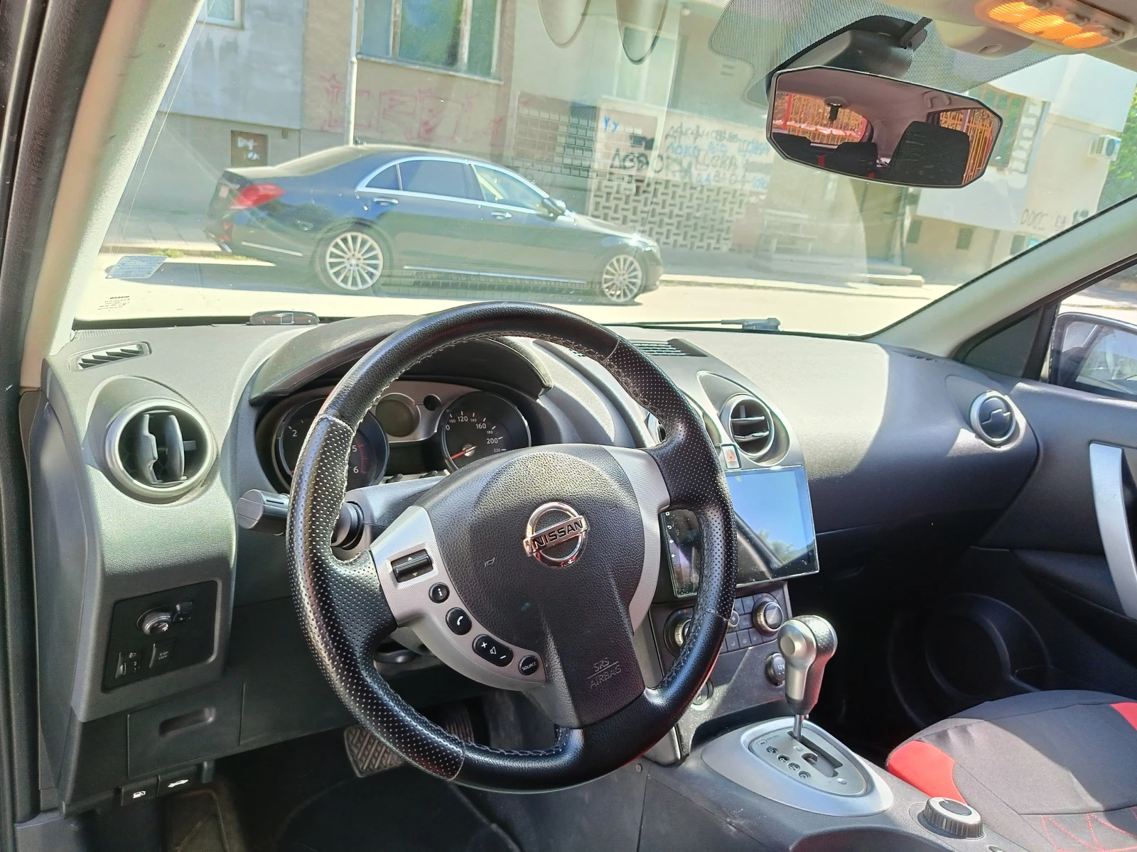 Nissan Qashqai, снимка 7 - Автомобили и джипове - 56341485