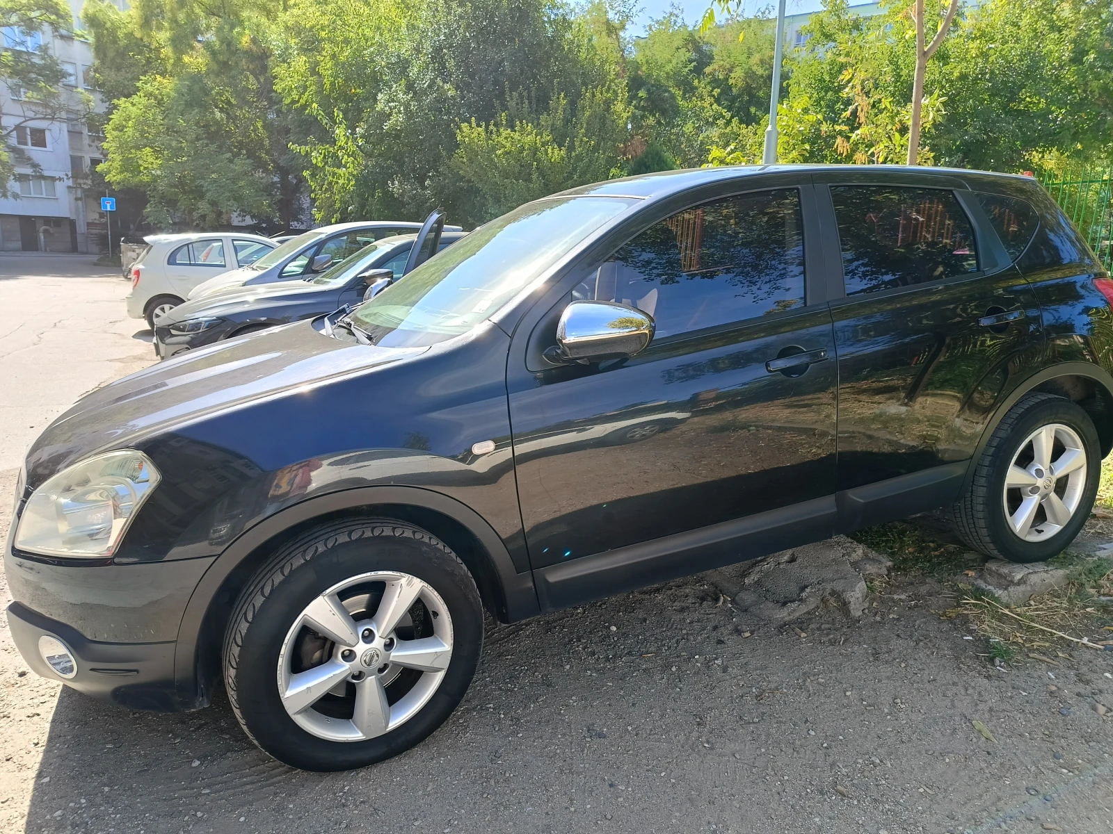 Nissan Qashqai, снимка 13 - Автомобили и джипове - 56341485