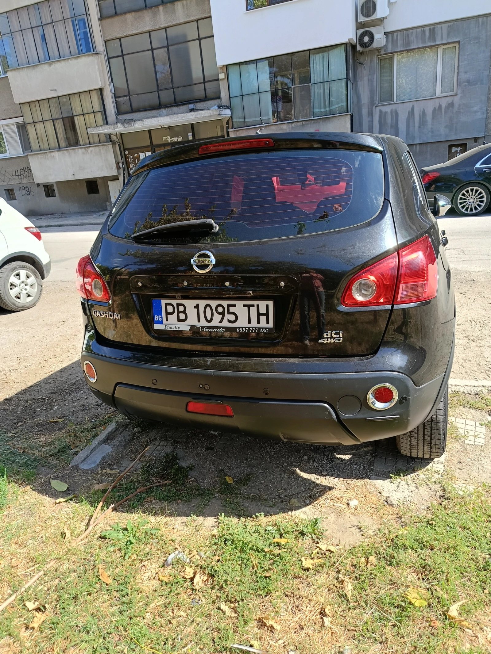 Nissan Qashqai, снимка 14 - Автомобили и джипове - 56341485