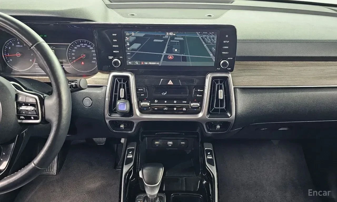 Kia Sorento, снимка 8 - Автомобили и джипове - 56739945
