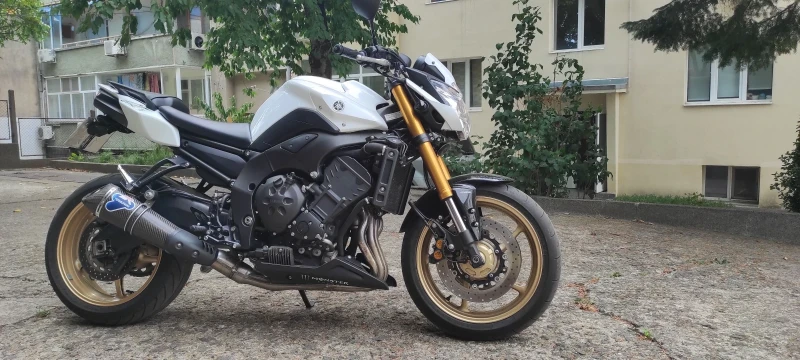 Yamaha FZ8 Швейцария! Абсолютно без забележки! Като нов!, снимка 4 - Мотоциклети и мототехника - 52700579