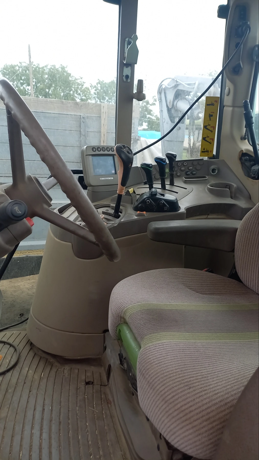 Трактор John Deere Premium - изображение 4