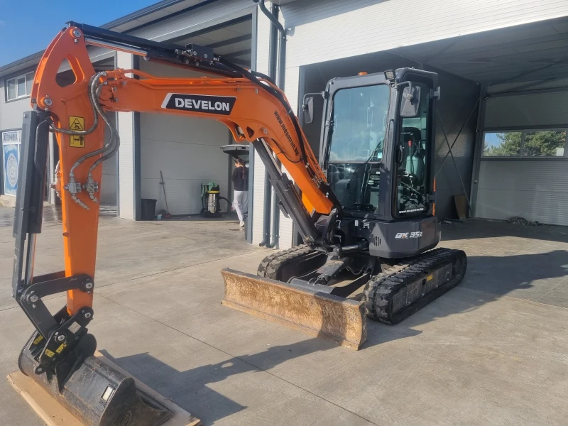Багер Develon 35Z, снимка 7 - Индустриална техника - 52640129