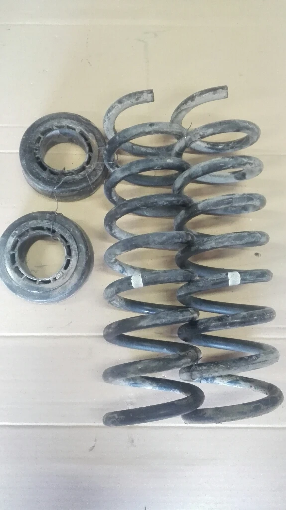 пружини предни Мерцедес Ц220 w202 (4)