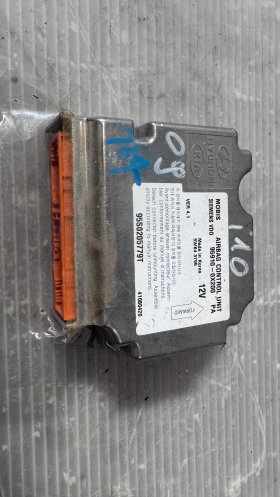     Airbag  /  /  a Hyundai I10 - 95910-0X200 / 41080420