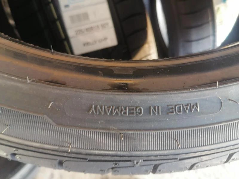 Гуми Летни 225/40R18, снимка 8 - Гуми и джанти - 32162915