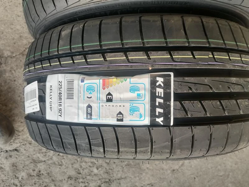 Гуми Летни 225/40R18, снимка 4 - Гуми и джанти - 32162915