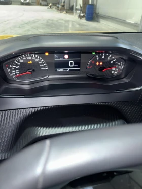 Peugeot 208, снимка 12