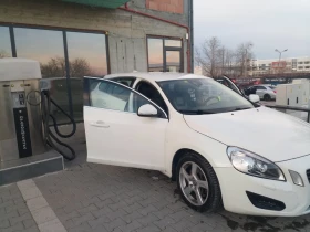 Volvo V60 2.4 D5 215к.с., снимка 5