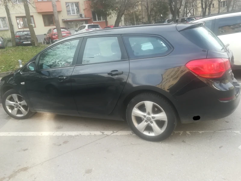 Opel Astra Перфектен , снимка 3 - Автомобили и джипове - 48526853