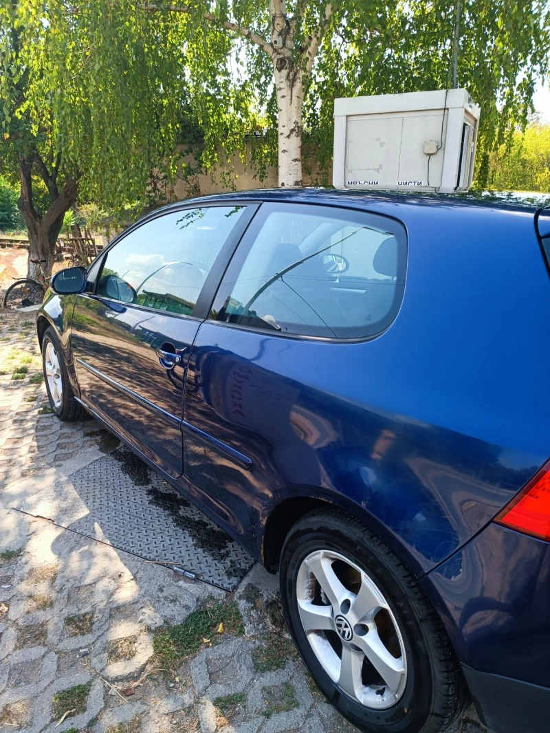 VW Golf 5, снимка 3 - Автомобили и джипове - 48527234