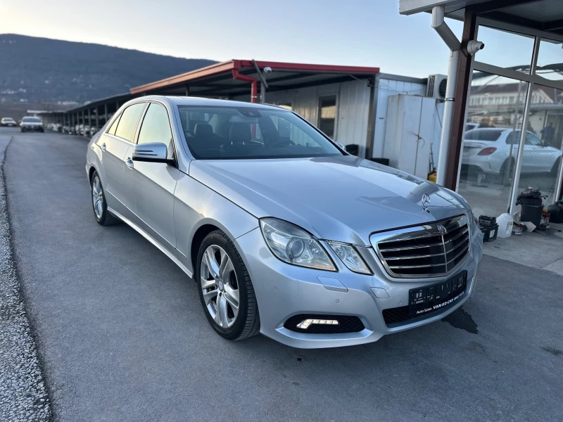 Mercedes-Benz E 350 CDI Avantgarde* Distronic* Camera* LineAssist, снимка 1 - Автомобили и джипове - 48852396