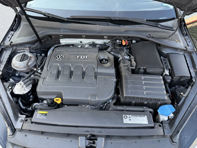 VW Golf, снимка 8 - Автомобили и джипове - 51644966