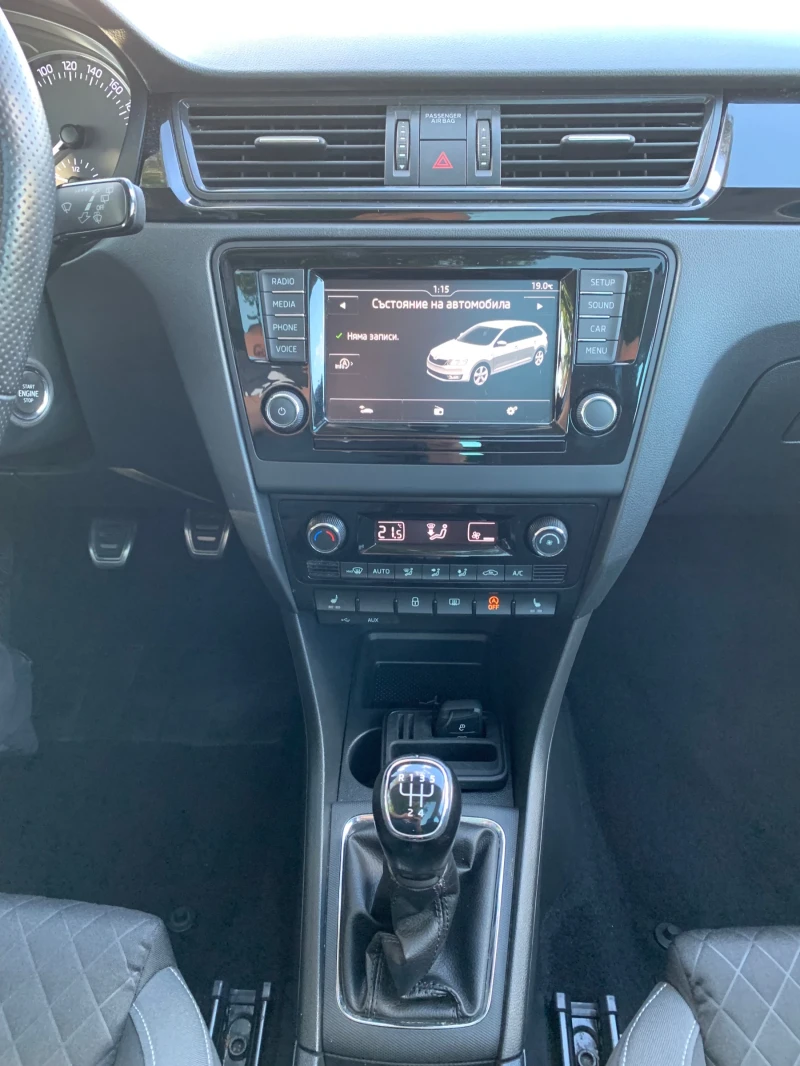 Skoda Rapid 1.6TDI Sport, снимка 12 - Автомобили и джипове - 52078414