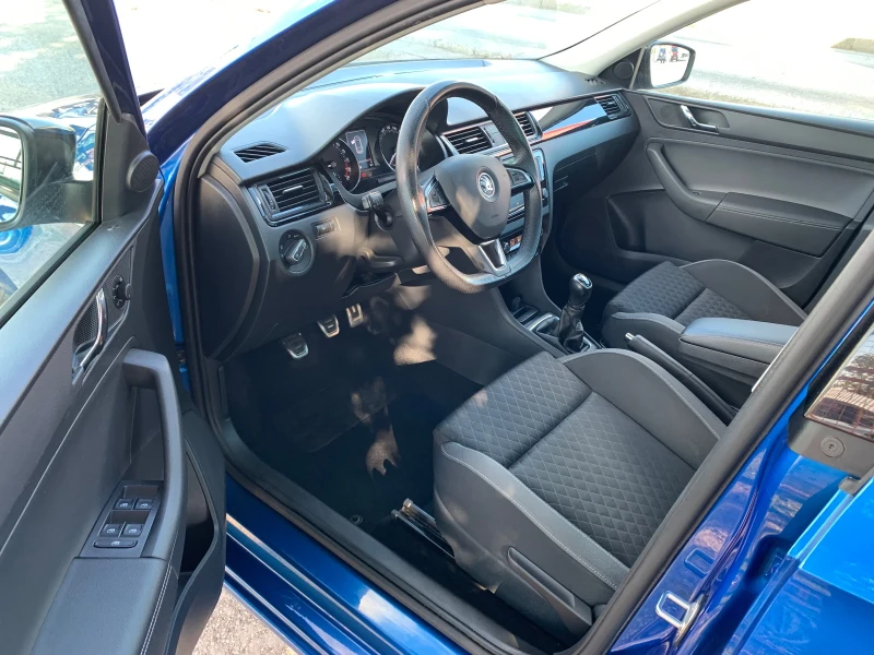 Skoda Rapid 1.6TDI Sport, снимка 8 - Автомобили и джипове - 52078414